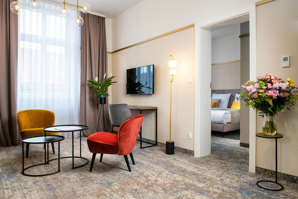 Comfort Apartment - Photo 10