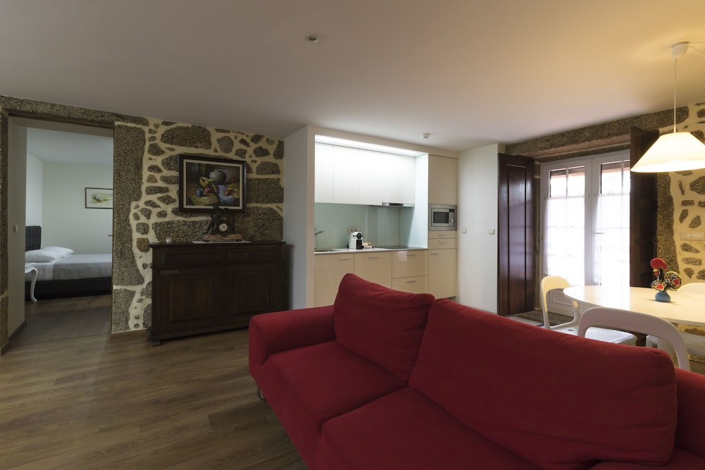 Family Villa, 6 Bedrooms, Terrace, Pool View (Casa da Pousada) photo 1