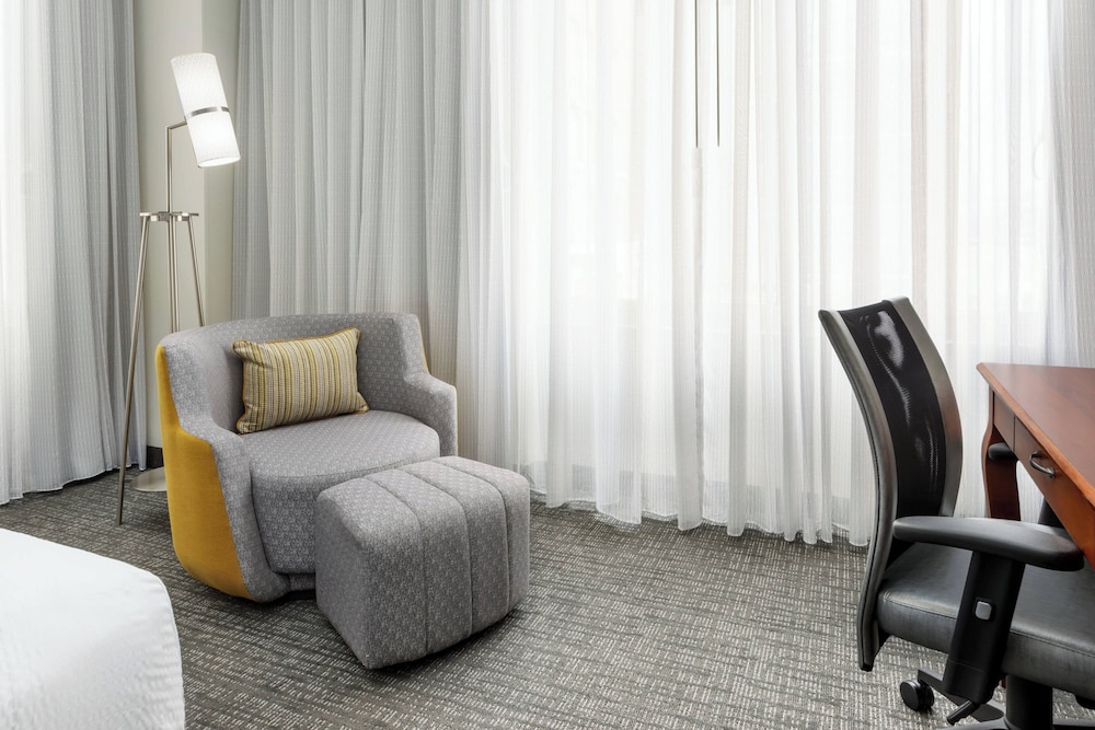 Room, 2 Queen Beds - Photo 2