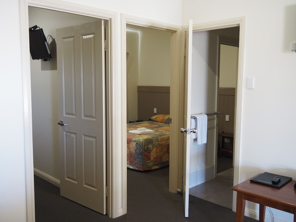 Two Bedroom Suite photo 3