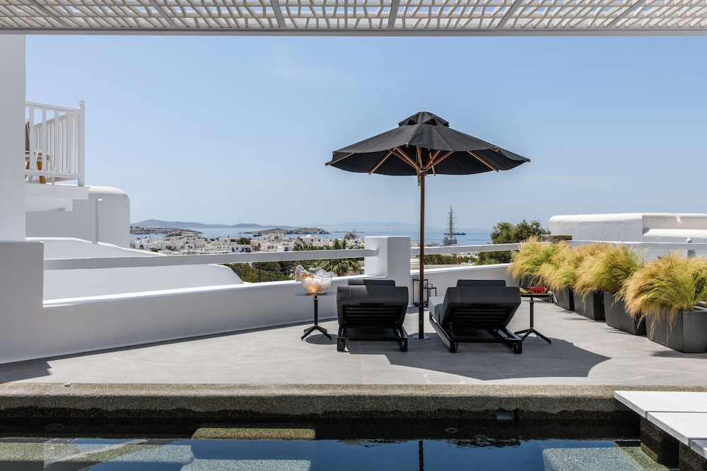 Executive Suite photo 2