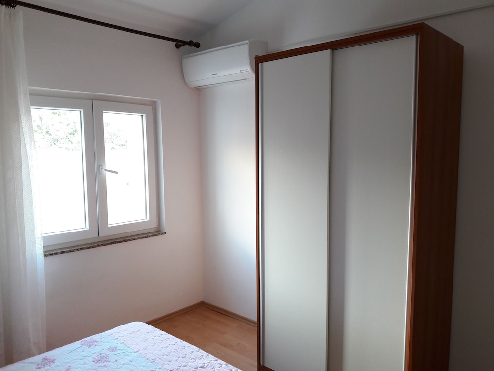 Apartment, 2 Bedrooms (A8)