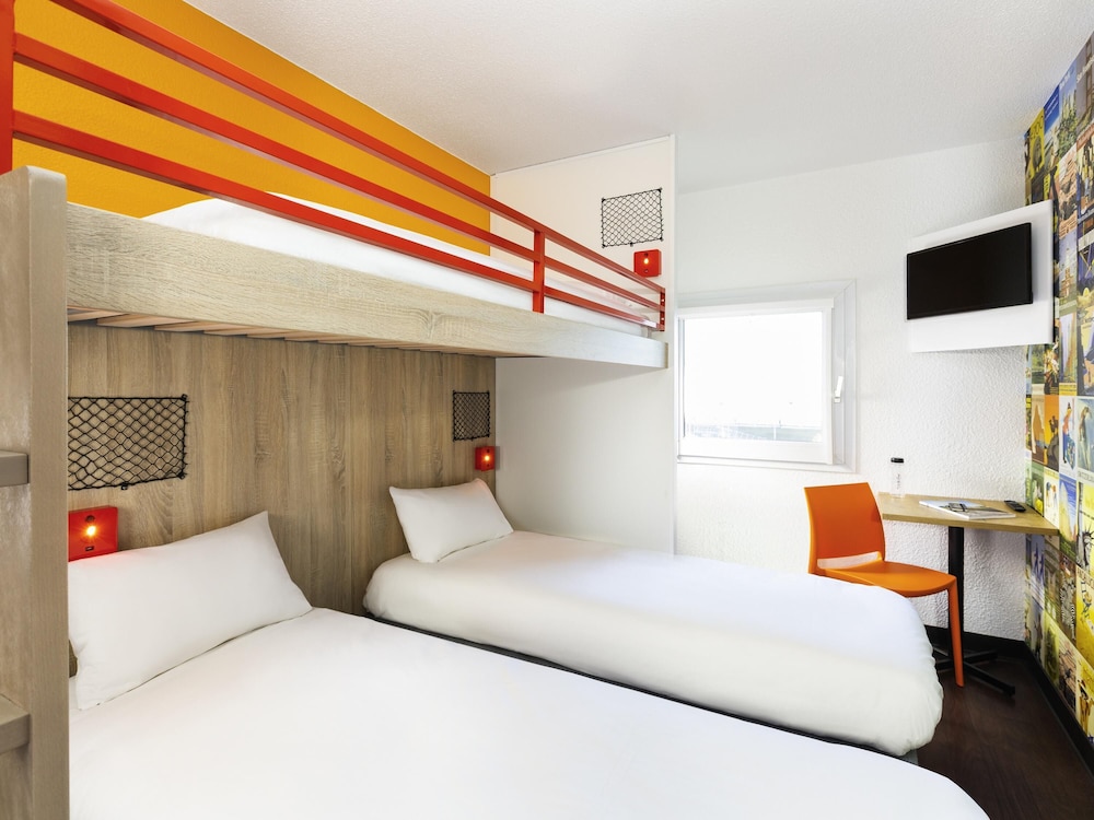 Room, 1 Double Bed, Mezzanine (Break Room. 3 People) photo 3