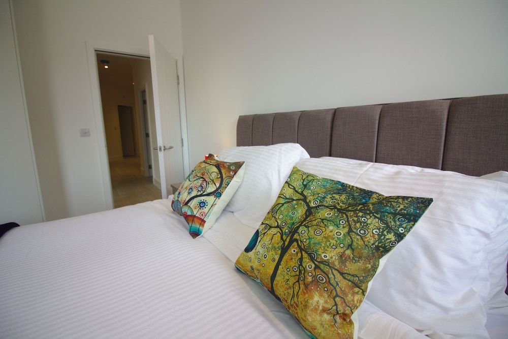 Apartment 6 (Sleeps 6) photo 1