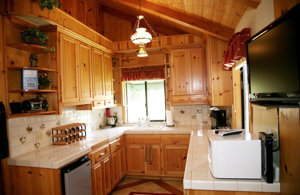 Deluxe Studio Suite photo 3