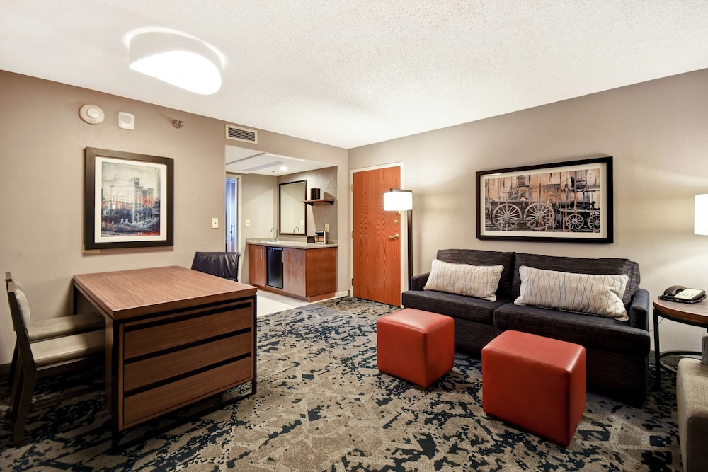 Suite, 2 Queen Beds - Photo 3