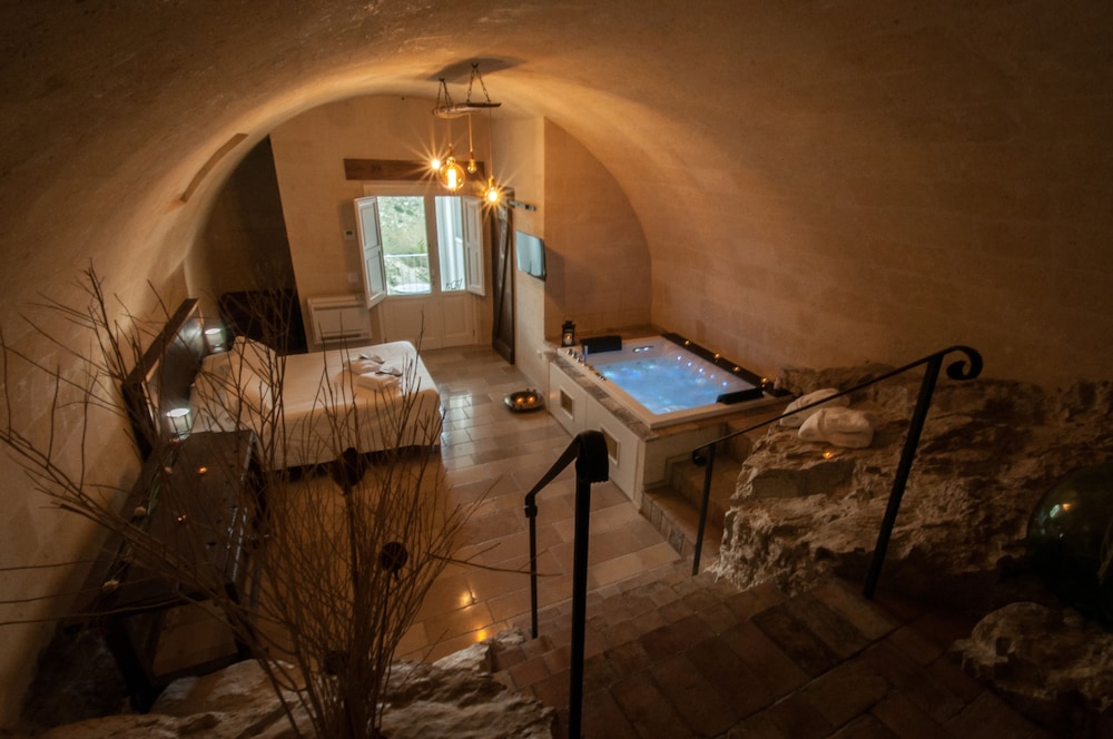 Panoramic Suite, Hot Tub, Park View