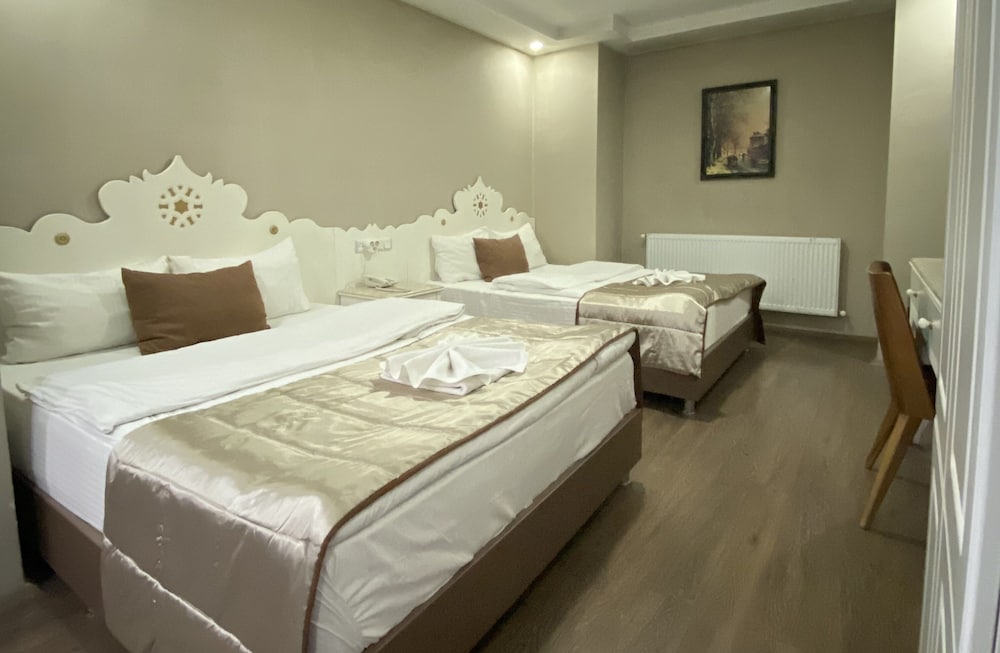 Standard Triple Room - Photo 1