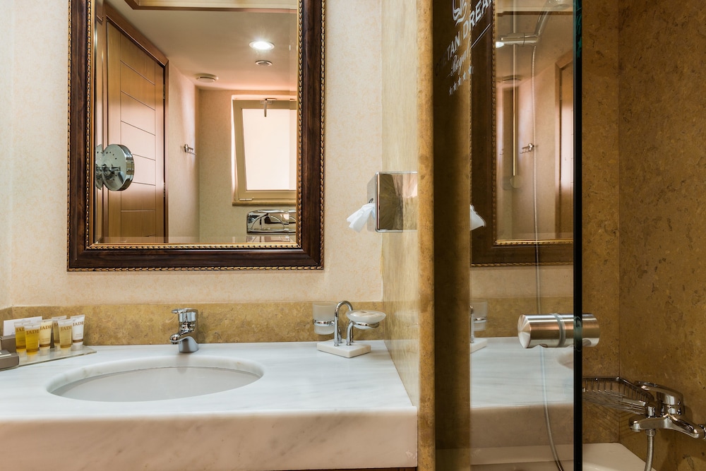 Inland View Suite - Photo 5
