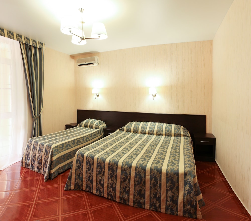 Standard Triple Room Block B photo 2