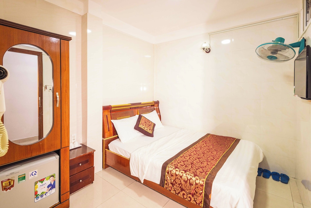 Basic Single Room