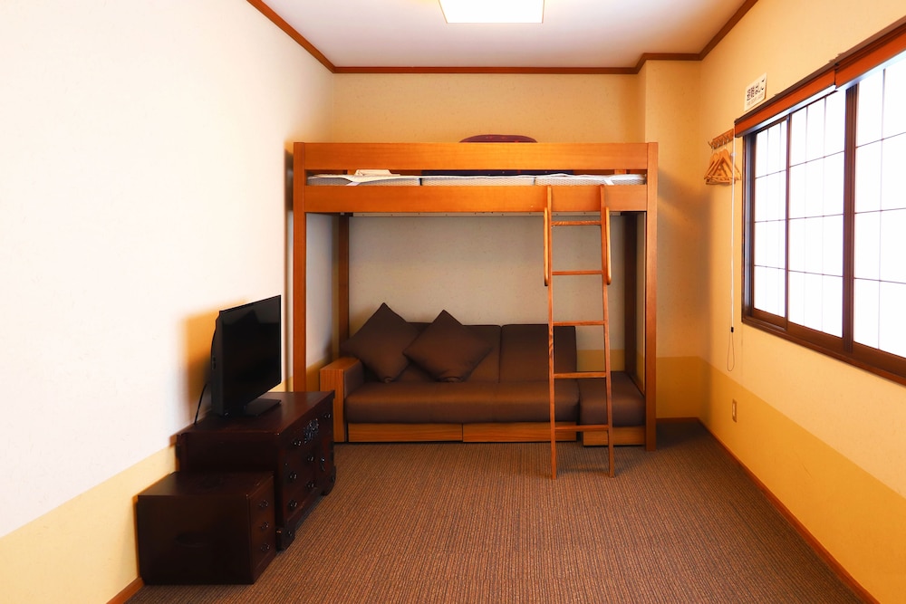 Family Room, with Private Bathroom