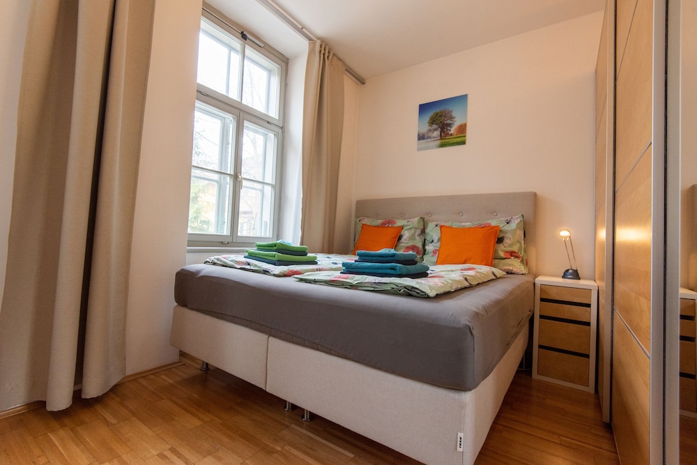 Comfort Apartment, 1 Queen Bed, Non Smoking, Balcony (Top 4) photo 1