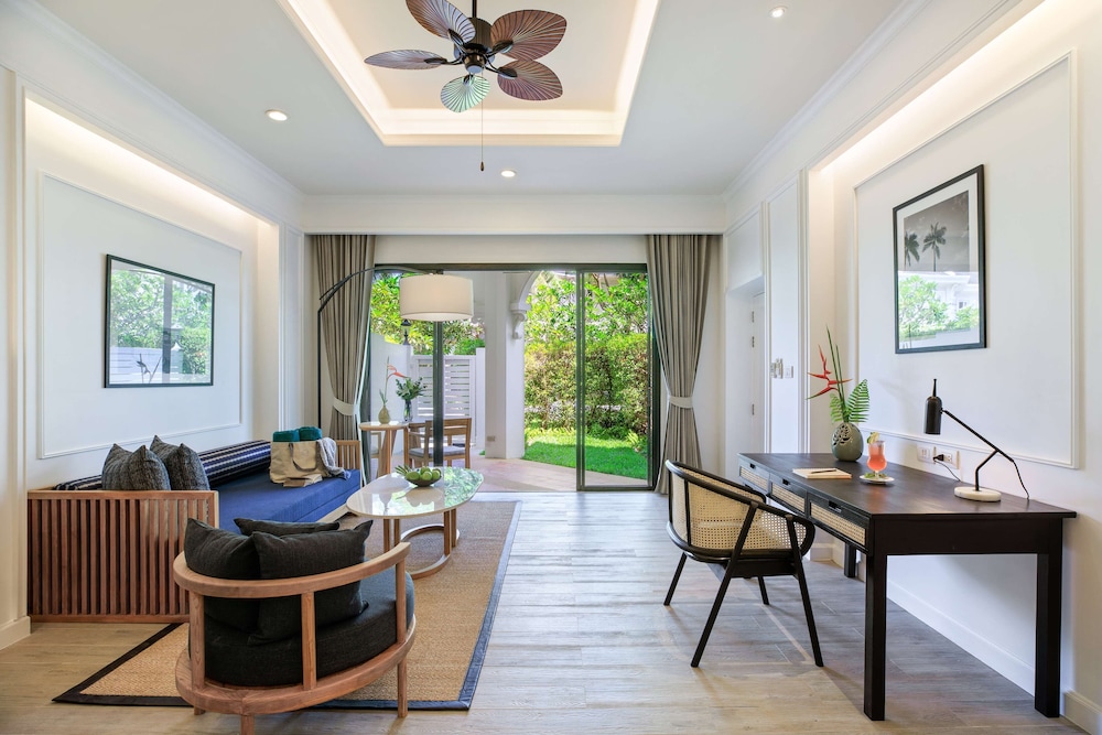 Club Room, 1 King Bed, Terrace (Garden) - Photo 12