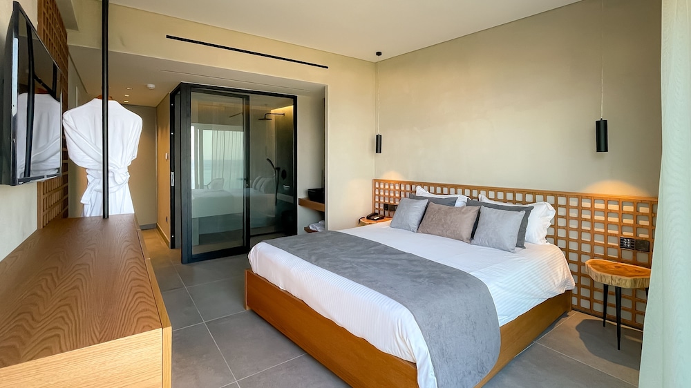 Superior Triple Room, Partial Sea View