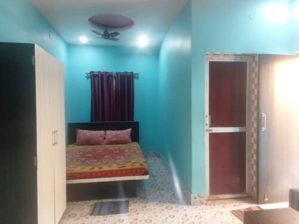 Deluxe Room, Balcony (Non AC) photo 1
