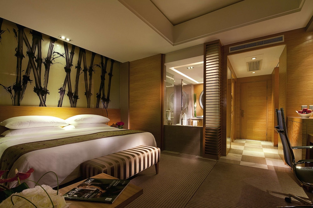 Room, 1 King Bed, City View (Executive Deluxe Room King)