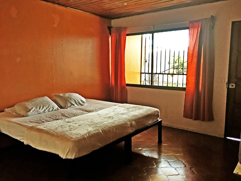 Economy Double Room, 1 Double Bed, Shared Bathroom photo 1