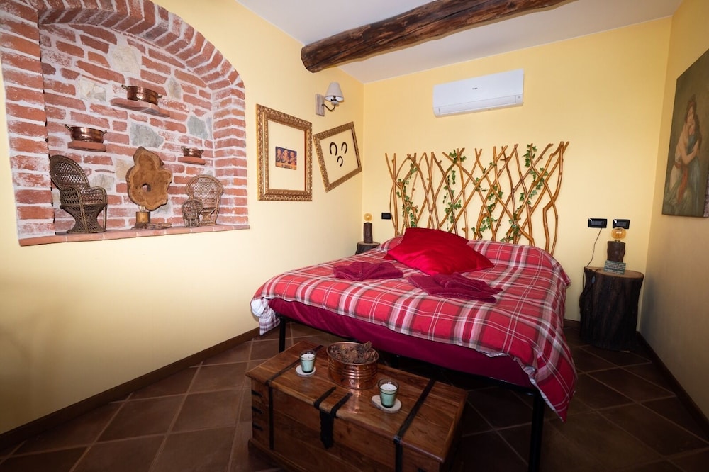 Design Double or Twin Room, Private Bathroom, Hill View photo 1
