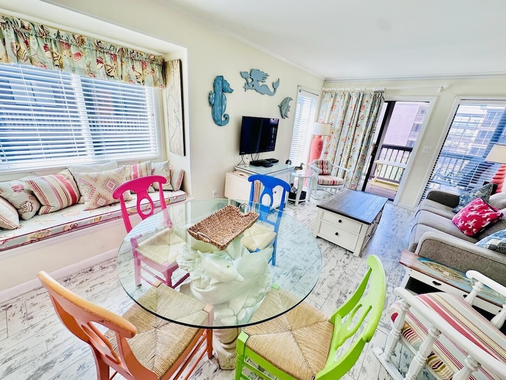 Condo, 3 Bedrooms
