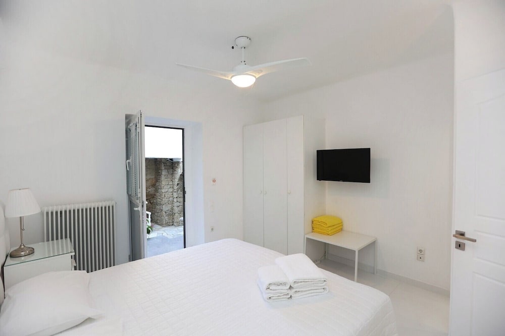 Apartment photo 1