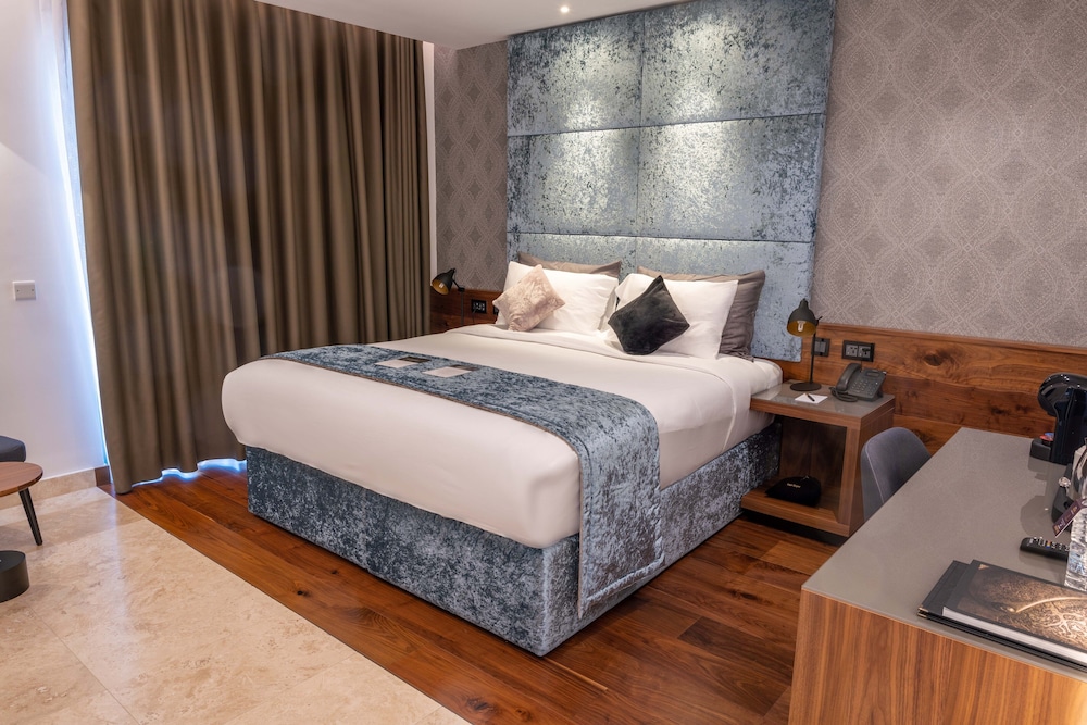 Superior Double or Twin Room, Garden View photo 3