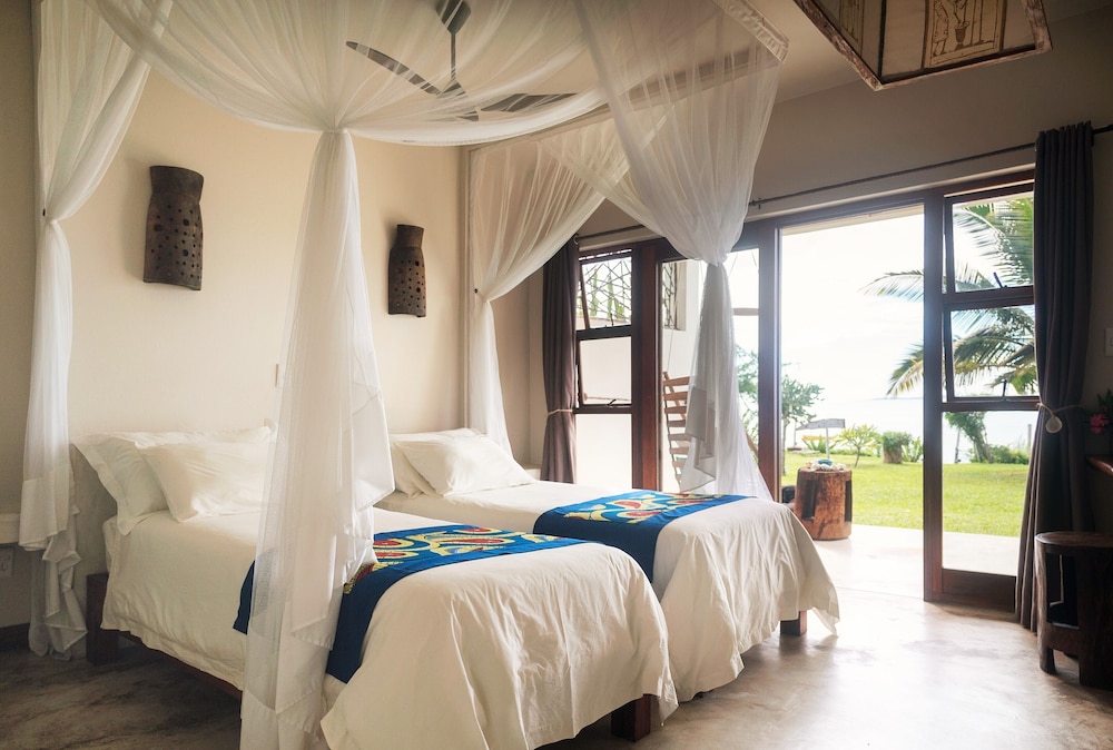 Deluxe Double or Twin Room, Ocean View, Ground Floor photo 1