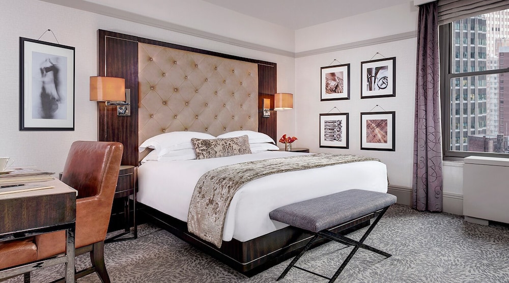 Luxury Room, 1 Queen Bed, Accessible