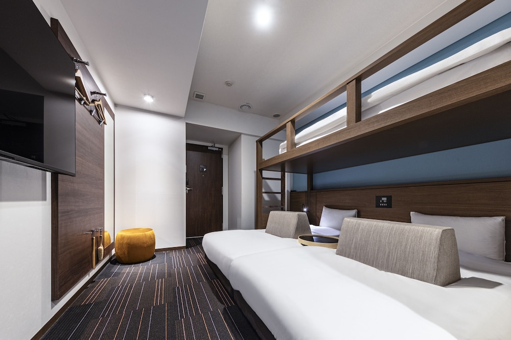 Bunk Bed Room - 3 Adults, With Sake, Non Smoking photo 2