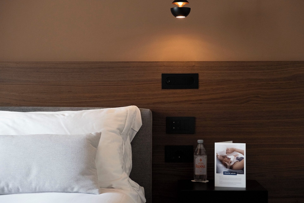 Deluxe Suite - Photo 19