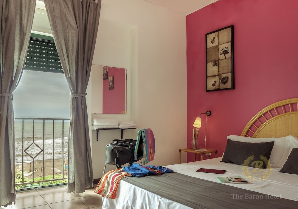 Deluxe Double or Twin Room, Sea View photo 2