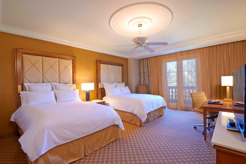 Deluxe Room, 2 Queen Beds - Photo 3