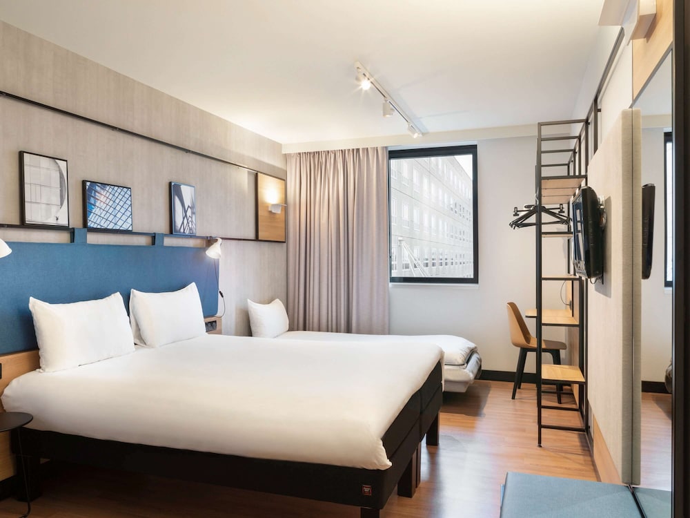 Standard Double Room, 1 Double Bed with Sofa bed thumbnail 5