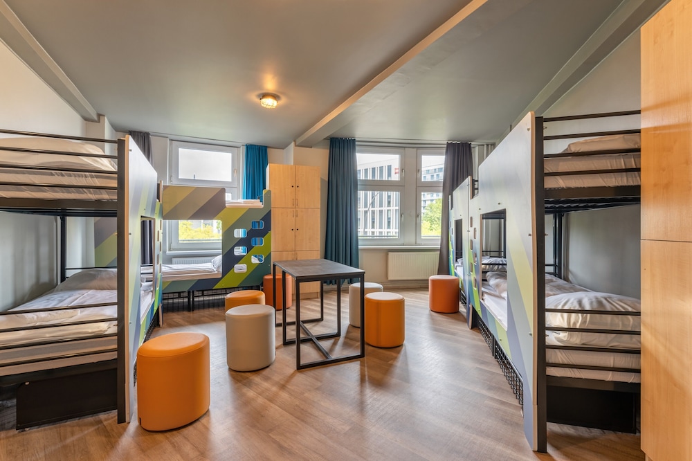 6-Bed Room (Bunk Beds only) - Photo 3