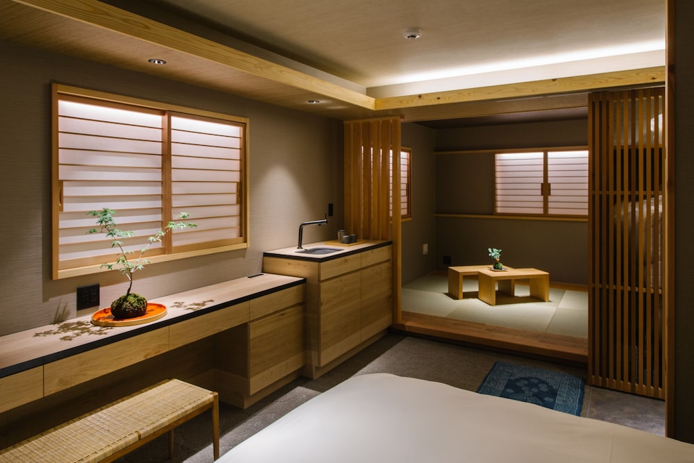 Junior Suite, Double Bed, Non Smoking (33 Sqm) - Photo 1