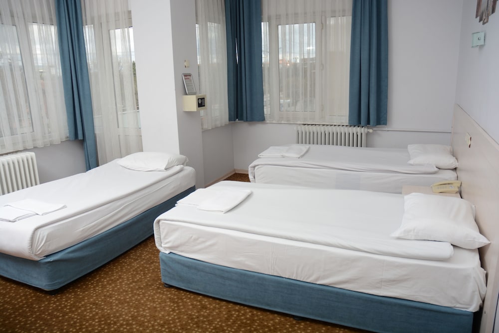 Triple Room photo 2