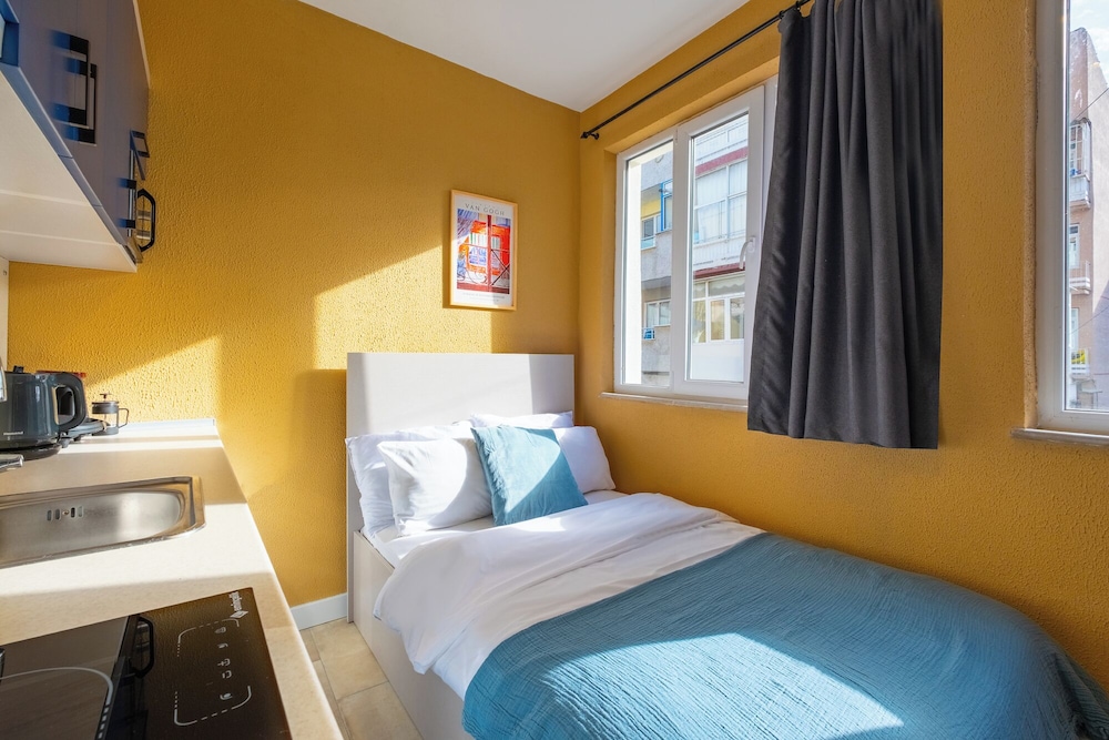 Paris Suite photo 2