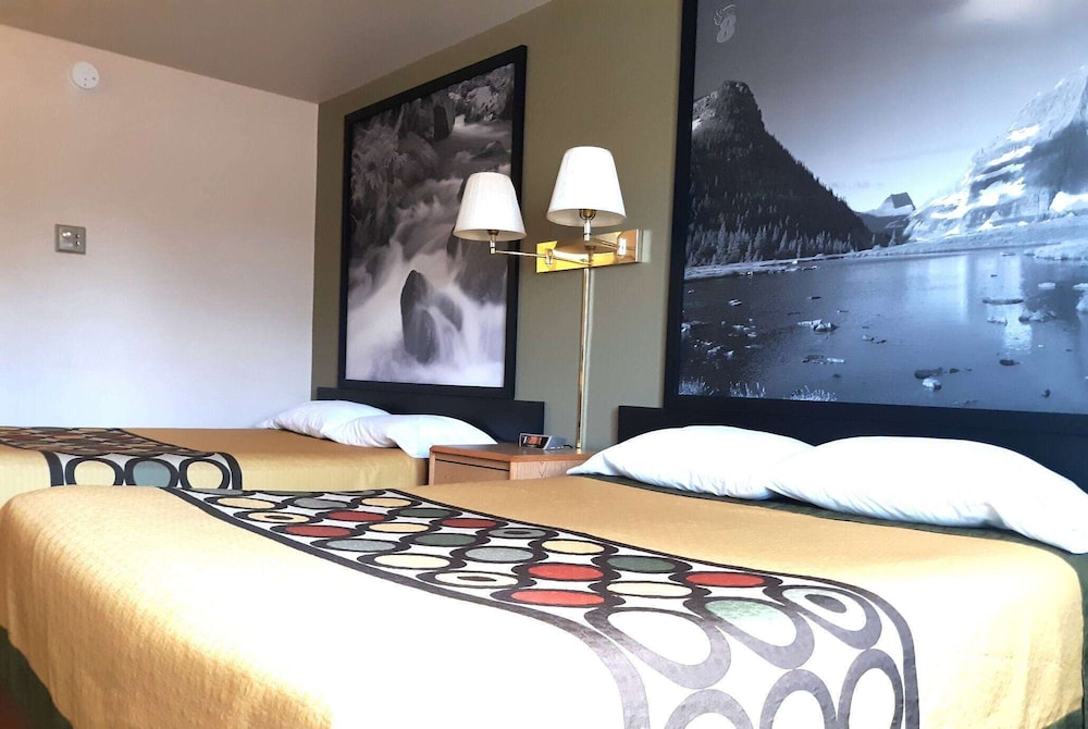 Room, 2 Queen Beds, Non Smoking - Photo 1