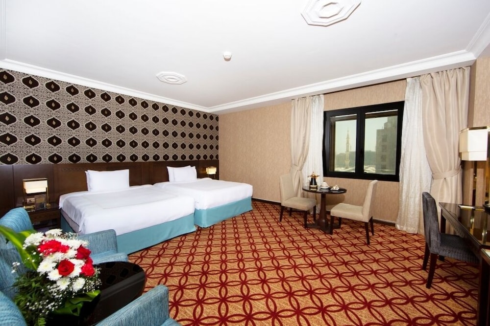 Executive Suite, 2 Twin Beds, Non Smoking, City View