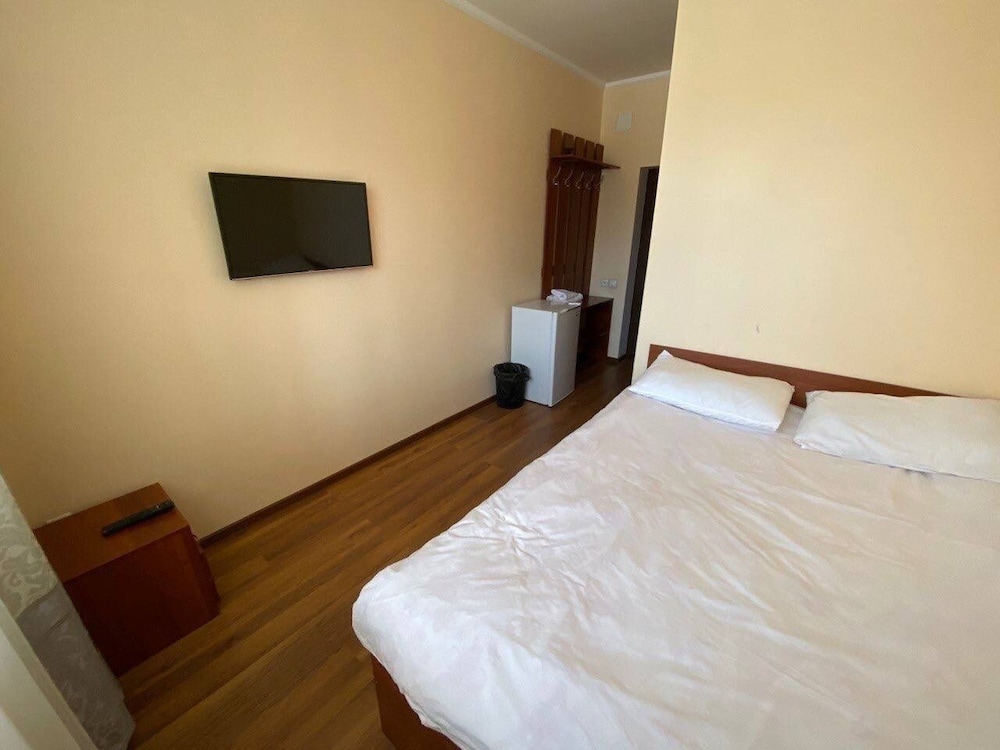 Basic Double Room photo 2