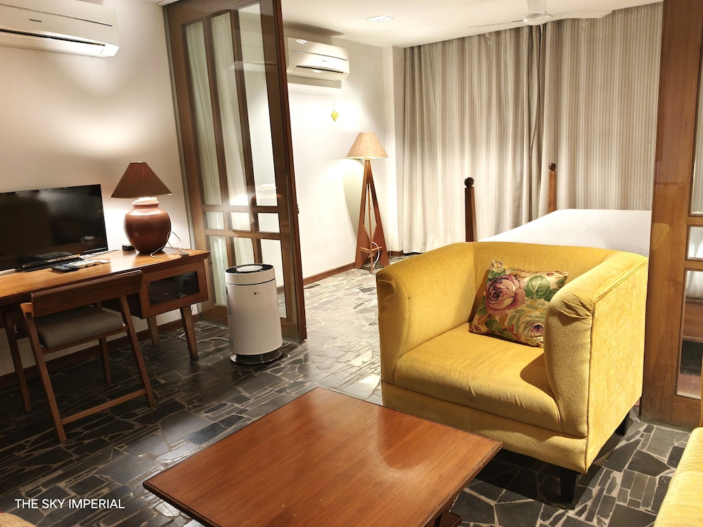 Superior Quadruple Room - Photo 11
