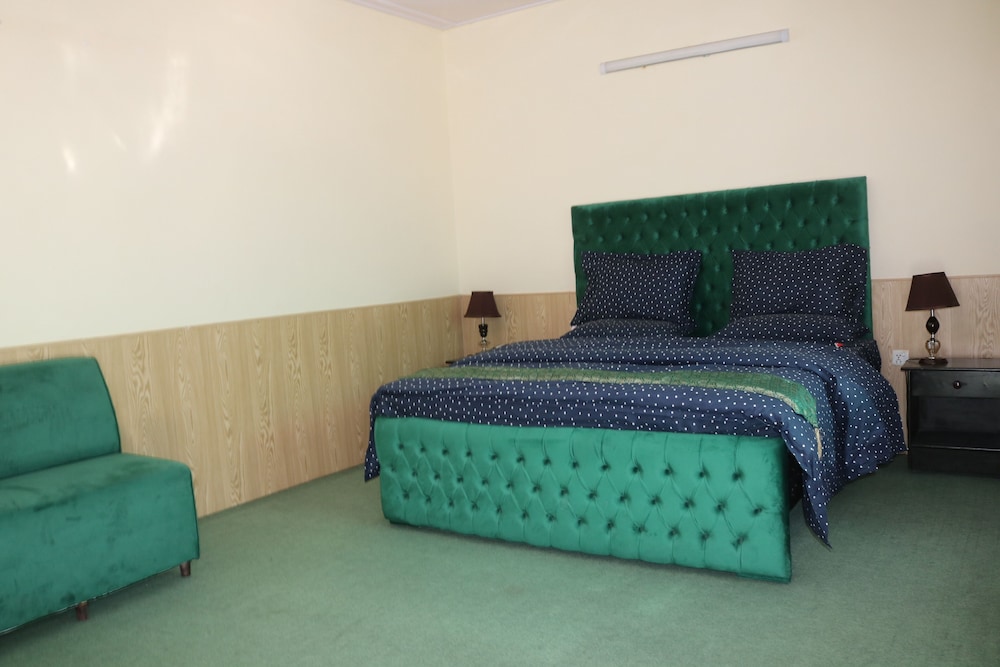 Deluxe Double or Twin Room photo 3