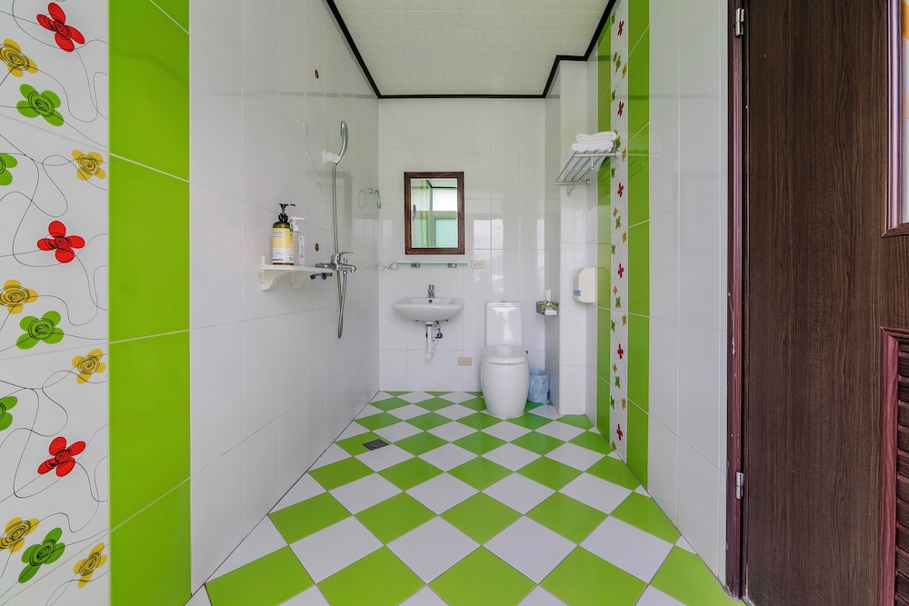 All Rooms - Photo 3