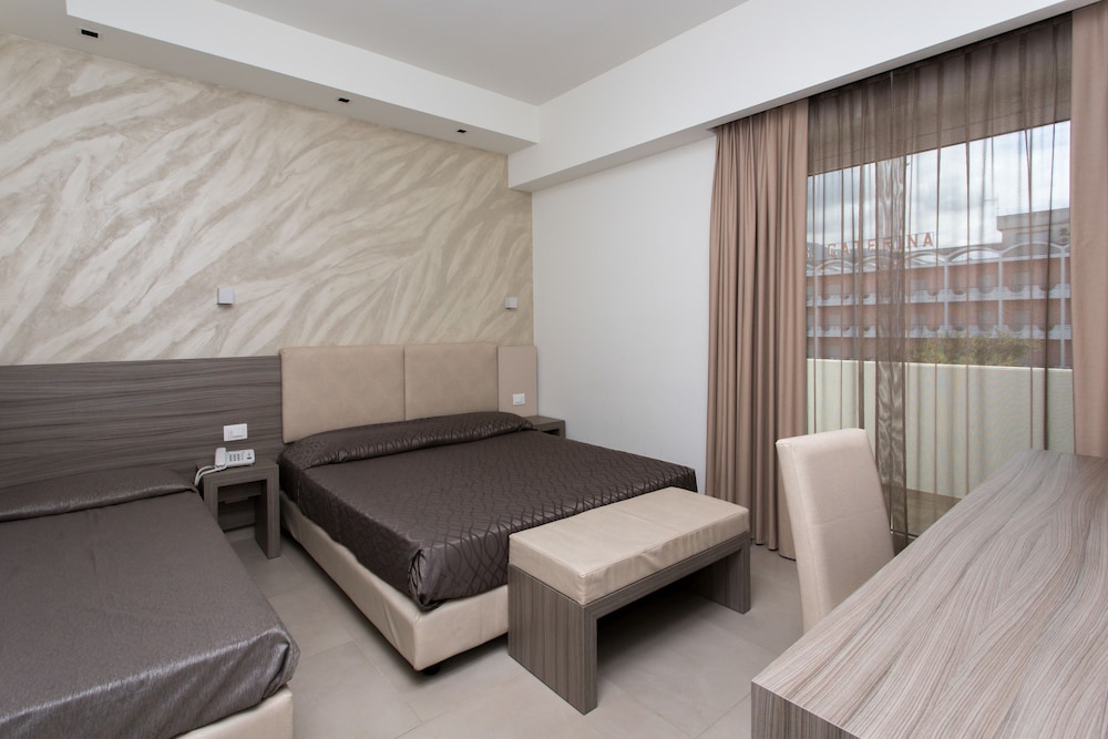Superior Triple Room, 1 Bedroom, City View, Tower