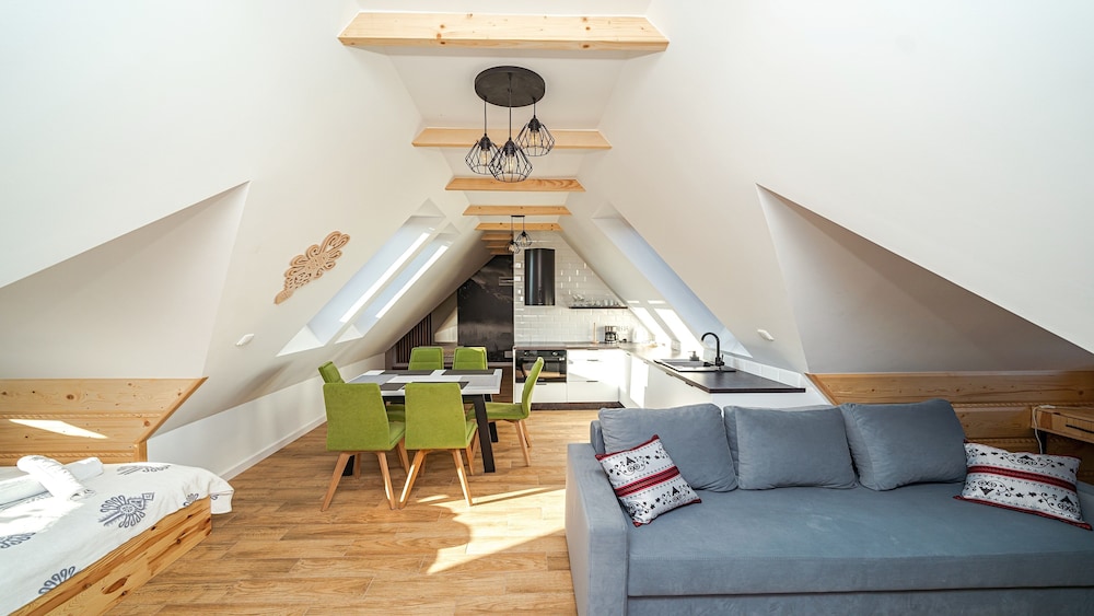 Apartment (J13) photo 1