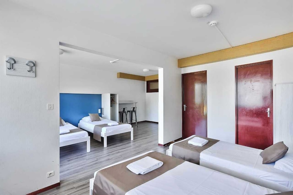 Economy Quadruple Room