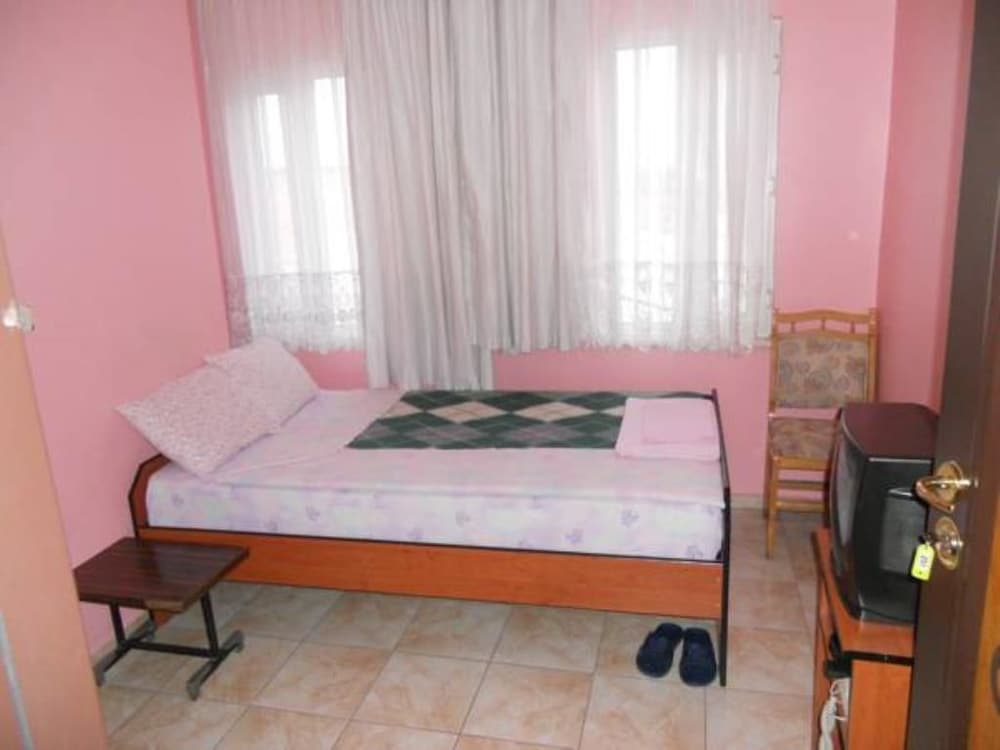 Standard Twin Room photo 2