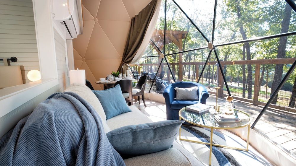 Luxury dome, lake view photo 1