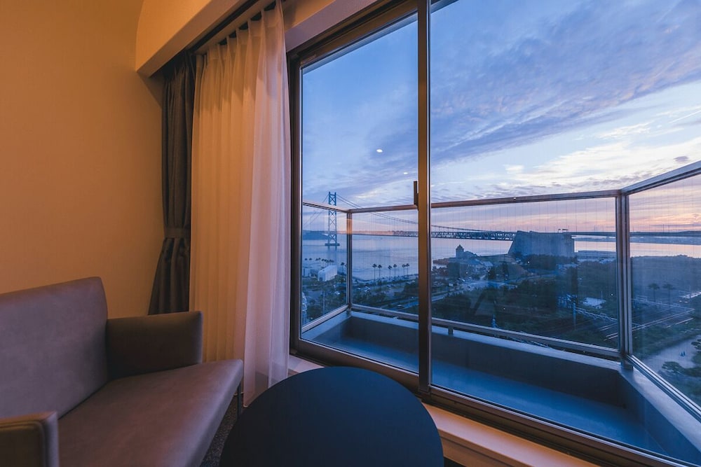 Superior Triple Room, Non Smoking, Ocean View, Annex Building photo 3