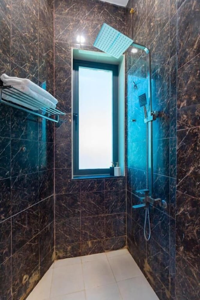 Signature Room - Photo 12